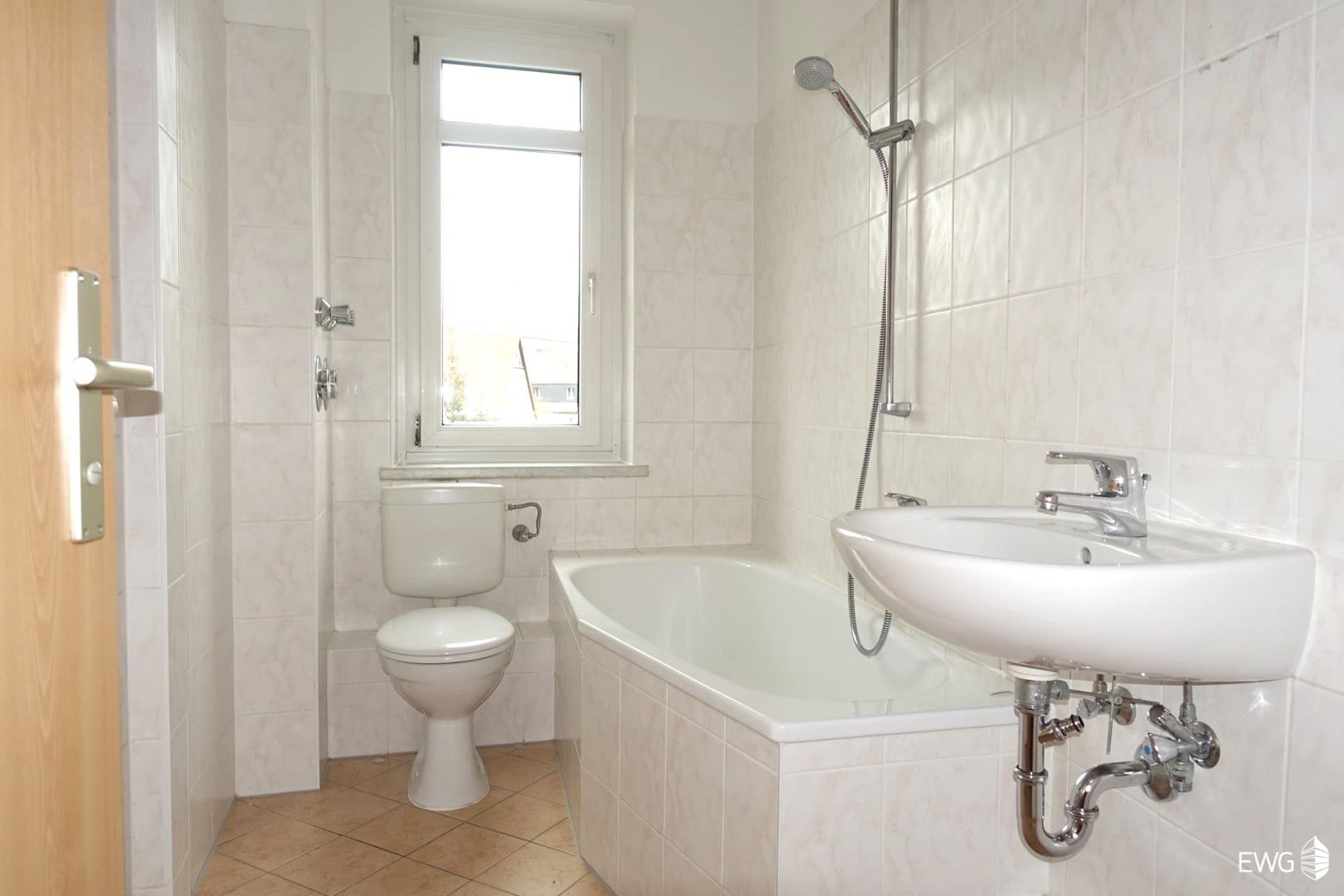 Gottfried-Keller-Platz 4_2L_Bad