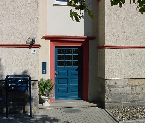 klaus-groth-str 37 eingang